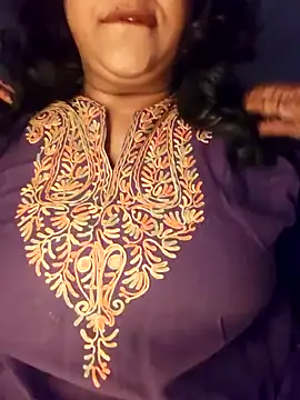 Snapshot of sassy_horny chatting on December 29, 2024, 12:30 am sassy horny online show from December 29, 2024, 12:30 am