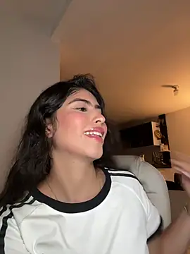Snapshot of Gaby_zahir_ chatting on January 15, 2025, 12:30 am Gaby zahir  online show from January 15, 2025, 12:30 am