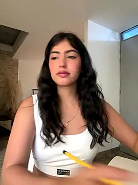 Snapshot of Gaby_zahir_ chatting on September 9, 2025, 10:15 am Gaby zahir  online show from September 9, 2025, 10:15 am