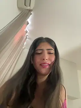 Snapshot of Gaby_zahir_ chatting on October 15, 2025, 11:54 am Gaby zahir  online show from October 15, 2025, 11:54 am