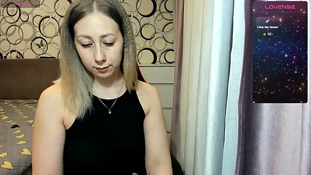 KristinaVegasss online show from February 17, 2025, 12:59 pm
