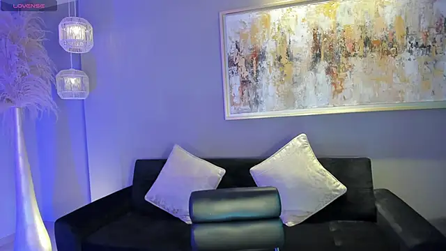 Snapshot of EveBensonX chatting on February 12, 2025, 12:33 pm EveBensonX online show from February 12, 2025, 12:33 pm