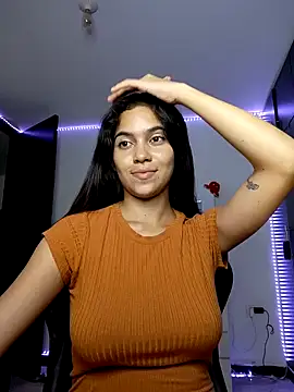 Snapshot of Sallye_ chatting on February 10, 2025, 7:58 am Sallye online show from February 10, 2025, 7:58 am