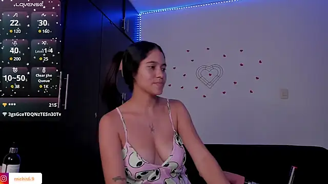 Snapshot of Sallye_ chatting on February 21, 2025, 7:01 am Sallye online show from February 21, 2025, 7:01 am