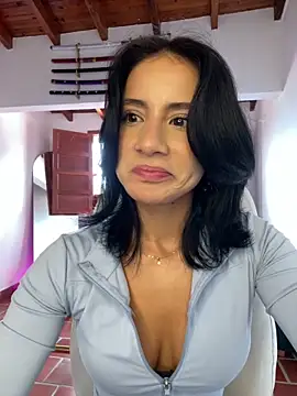 Snapshot of Ale_Lewis chatting on September 28, 2025, 2:33 pm Ale Lewis online show from September 28, 2025, 2:33 pm