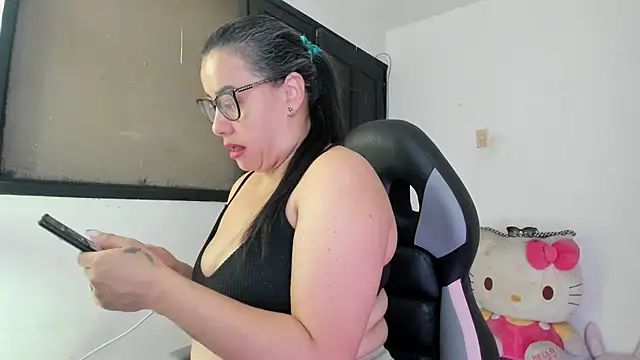 Snapshot of smile_sweetpao chatting on February 27, 2025, 12:02 pm smile sweetpao online show from February 27, 2025, 12:02 pm