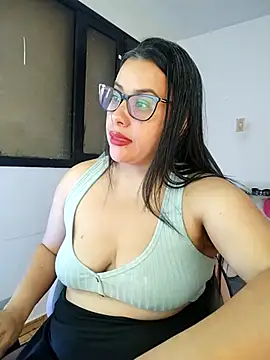 Snapshot of smile_sweetpao chatting on February 28, 2025, 4:43 am smile sweetpao online show from February 28, 2025, 4:43 am