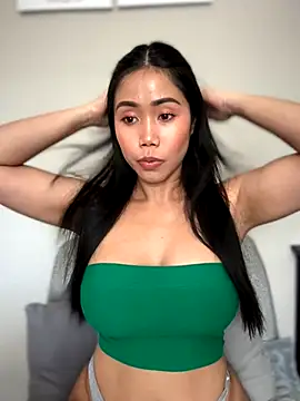 Snapshot of JazzieXo chatting on October 2, 2025, 6:48 pm JazzieXo online show from October 2, 2025, 6:48 pm