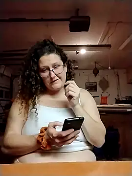 Snapshot of MissMagicMushroom chatting on December 10, 2024, 5:50 am MissMagicMushroom online show from December 10, 2024, 5:50 am