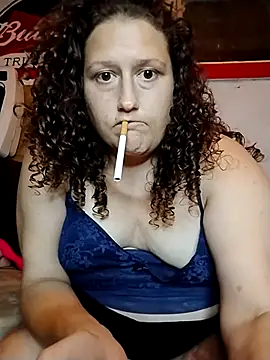 Snapshot of MissMagicMushroom chatting on September 24, 2025, 8:28 am MissMagicMushroom online show from September 24, 2025, 8:28 am