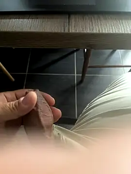 Snapshot of mattexhibe chatting on September 8, 2025, 5:01 pm mattexhibe online show from September 8, 2025, 5:01 pm