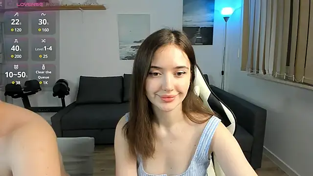 Snapshot of PollyFlame chatting on January 25, 2025, 10:50 pm PollyFlame online show from January 25, 2025, 10:50 pm