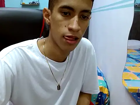 Snapshot of Angelstripboy chatting on December 4, 2024, 1:25 am Angelstripboy online show from December 4, 2024, 1:25 am