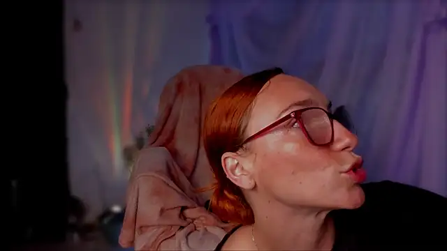 Snapshot of _lh_ chatting on December 10, 2024, 11:11 am  lh  online show from December 10, 2024, 11:11 am