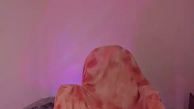 Snapshot of _lh_ chatting on October 14, 2025, 1:12 pm  lh  online show from October 14, 2025, 1:12 pm