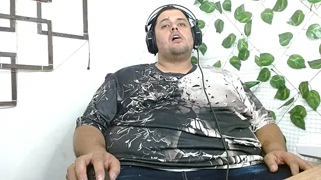 Snapshot of altairstudiosvip_ chatting on September 14, 2025, 12:32 am altairstudiosvip  online show from September 14, 2025, 12:32 am