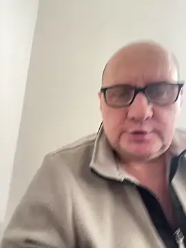 Snapshot of vanjbi45 chatting on February 22, 2025, 1:02 pm vanjbi45 online show from February 22, 2025, 1:02 pm