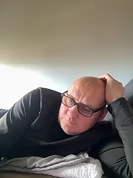 Snapshot of vanjbi45 chatting on October 27, 2025, 11:47 am vanjbi45 online show from October 27, 2025, 11:47 am