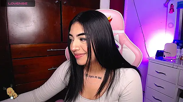 Snapshot of eva_six chatting on February 14, 2025, 2:28 am eva six online show from February 14, 2025, 2:28 am