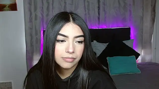 Snapshot of eva_six chatting on October 5, 2025, 5:22 pm eva six online show from October 5, 2025, 5:22 pm