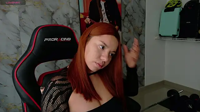 Snapshot of samantha_tattu chatting on October 10, 2025, 8:08 pm samantha tattu online show from October 10, 2025, 8:08 pm