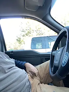 Snapshot of Themechanic420 chatting on December 19, 2024, 8:13 pm Themechanic420 online show from December 19, 2024, 8:13 pm