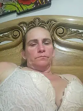 Snapshot of SeductionSilera chatting on January 22, 2025, 4:13 am SeductionSilera online show from January 22, 2025, 4:13 am