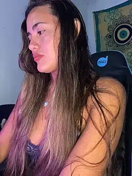 Snapshot of fenixgre chatting on October 30, 2025, 5:02 pm fenixgre online show from October 30, 2025, 5:02 pm