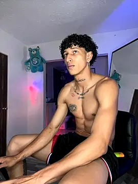 Snapshot of mike_casseano chatting on October 31, 2025, 2:01 am mike casseano online show from October 31, 2025, 2:01 am