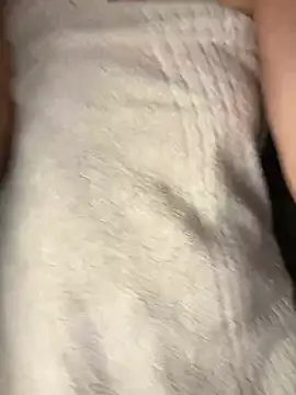 Snapshot of crystal_bunny7 chatting on December 28, 2024, 8:16 am crystal bunny7 online show from December 28, 2024, 8:16 am