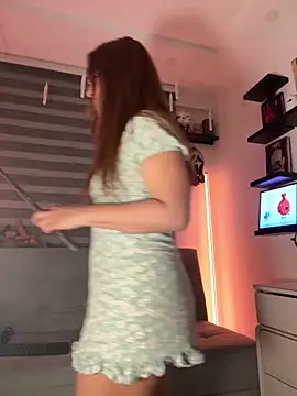 Snapshot of crystal_bunny7 chatting on September 10, 2025, 1:49 am crystal bunny7 online show from September 10, 2025, 1:49 am