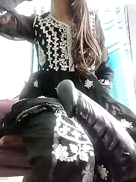 Snapshot of Noor_Darliing chatting on January 7, 2025, 9:25 pm Noor Darliing online show from January 7, 2025, 9:25 pm