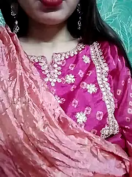 Snapshot of Noor_Darliing chatting on February 25, 2025, 9:24 pm Noor Darliing online show from February 25, 2025, 9:24 pm