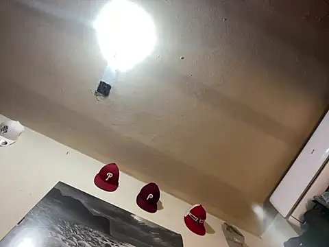 Snapshot of hotraillX chatting on January 7, 2025, 7:20 am hotraillX online show from January 7, 2025, 7:20 am