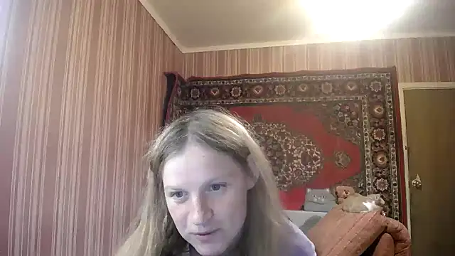 Kathlyn  Heath online show from September 18, 2025, 6:43 pm