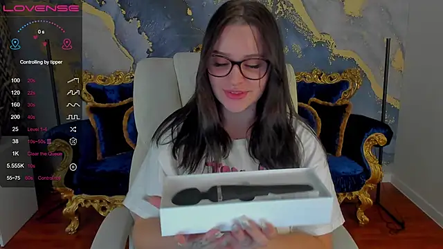 Snapshot of JeysyPotter chatting on December 10, 2024, 2:06 pm JeysyPotter online show from December 10, 2024, 2:06 pm