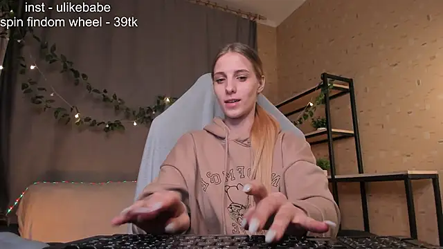 Snapshot of Anna_Fink chatting on January 27, 2025, 9:00 pm Anna Fink online show from January 27, 2025, 9:00 pm