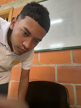 Snapshot of suarezz chatting on September 12, 2025, 2:55 am suarezz online show from September 12, 2025, 2:55 am