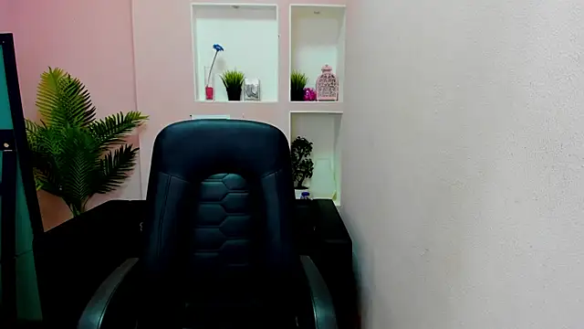 Snapshot of Persephoni chatting on October 15, 2025, 8:31 pm Persephoni online show from October 15, 2025, 8:31 pm