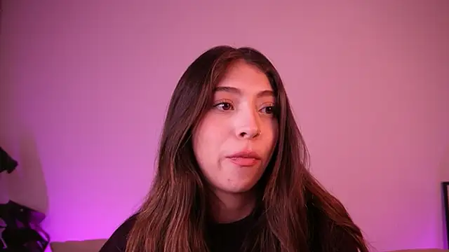 Snapshot of annie24_evans chatting on February 14, 2025, 6:23 am annie24 evans online show from February 14, 2025, 6:23 am