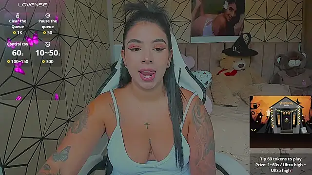 Snapshot of vane_lopez_ chatting on October 18, 2025, 5:25 pm vane lopez online show from October 18, 2025, 5:25 pm