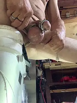 Snapshot of Likewise chatting on September 9, 2025, 5:45 pm Likewise online show from September 9, 2025, 5:45 pm