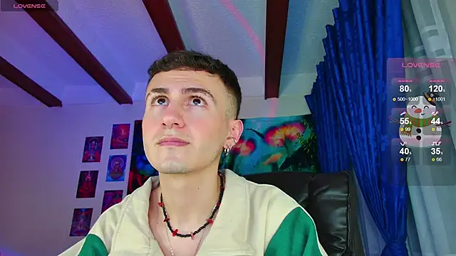 Snapshot of dimitri-bilak chatting on December 17, 2024, 12:34 am dimitri-bilak online show from December 17, 2024, 12:34 am