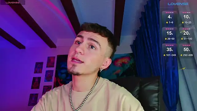 Snapshot of dimitri-bilak chatting on January 21, 2025, 11:34 pm dimitri-bilak online show from January 21, 2025, 11:34 pm