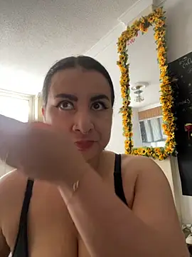 Snapshot of Abril_Luv chatting on October 16, 2025, 12:50 pm Abril Luv online show from October 16, 2025, 12:50 pm
