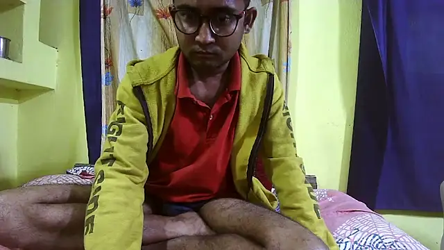 Cute boy2000 online show from December 18, 2024, 10:40 am