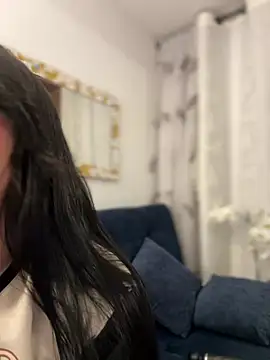 Snapshot of andra_rose chatting on January 27, 2025, 2:53 am andra rose online show from January 27, 2025, 2:53 am