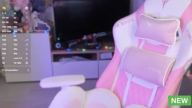 Snapshot of TwixiPixxie chatting on December 15, 2024, 8:58 pm TwixiPixxie online show from December 15, 2024, 8:58 pm