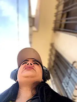 Insane Issa online show from December 2, 2024, 1:02 pm