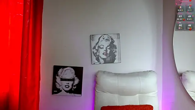 MiaD amour online show from October 3, 2025, 1:52 pm